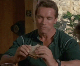 675edff8c3bc7be316b7200f_6478a41f4d0039ce4dec488e_szwarc.gif